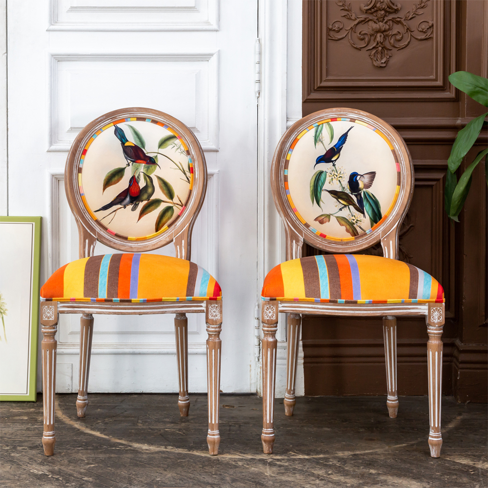 Стул бежевый в разноцветную полоску из натурального бука с изображением птиц и цветов Blooming Red Blue Birds Colorful Stripes Chair