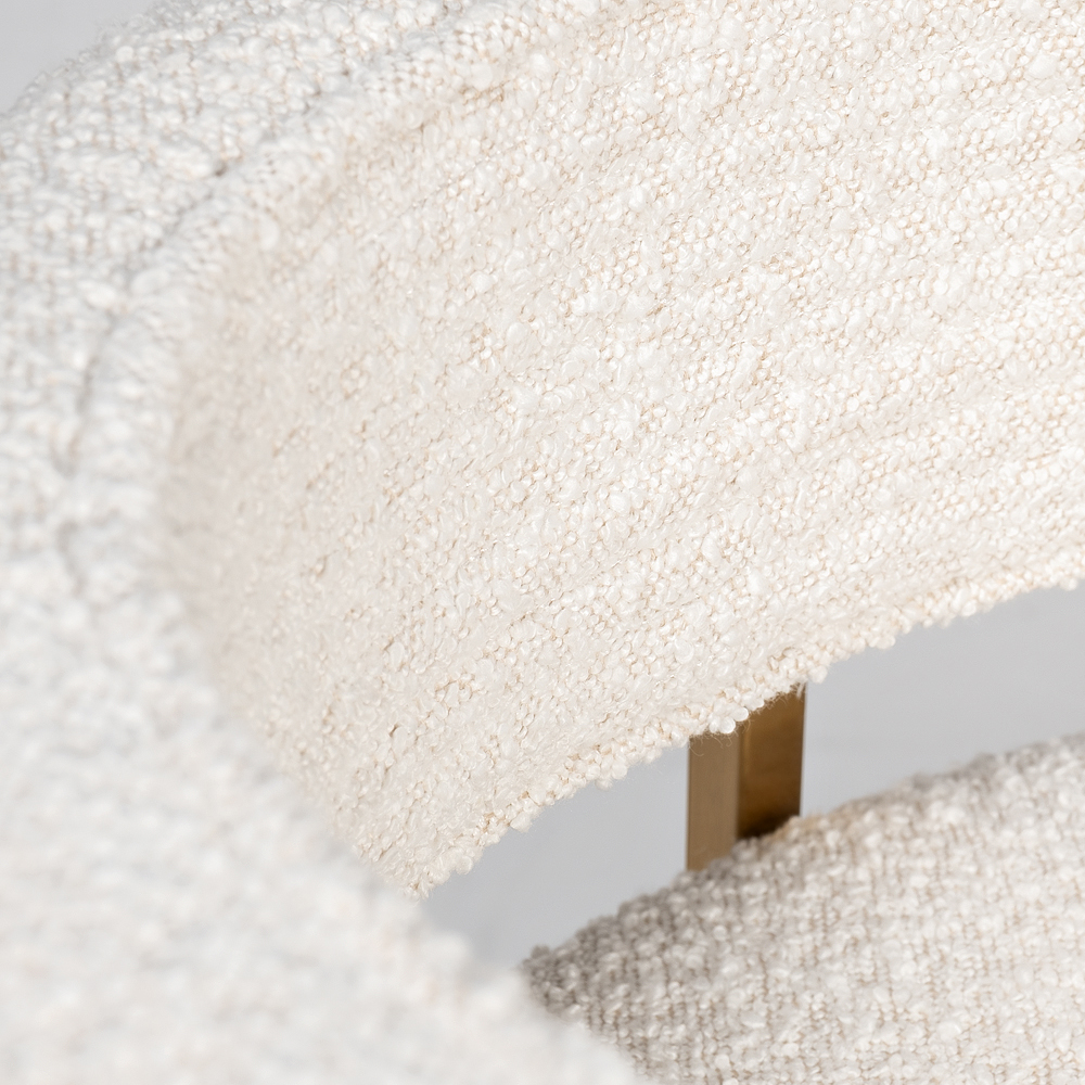 Стул букле бежевый с каркасом цвета матовое золото Tactility