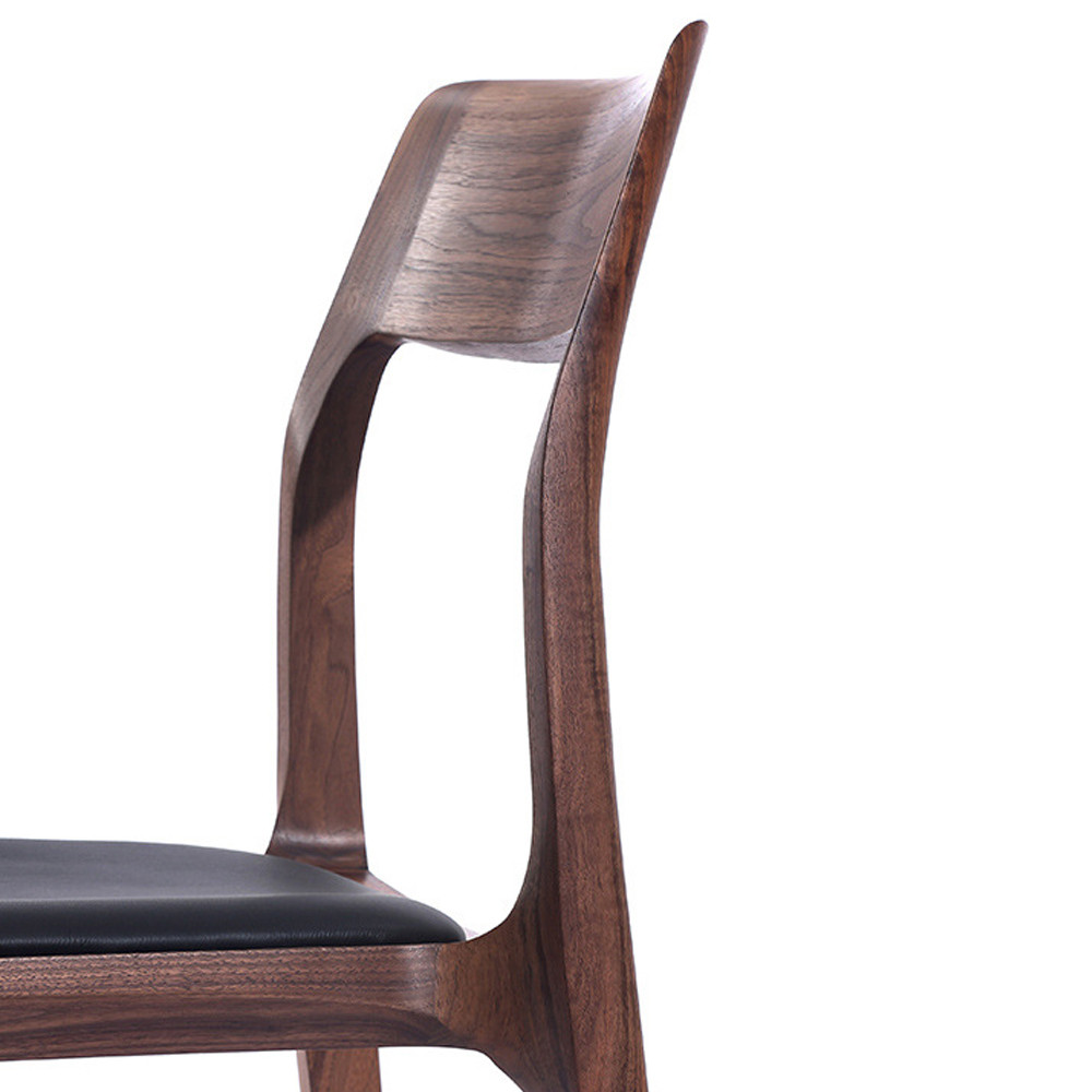 Стул деревянный с мягким сиденьем из черной натуральной кожи Moon Walnut Furniture