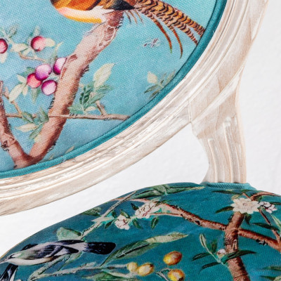 Стул из массива бука бирюзовый с изображением птиц и цветов Turquoise Beige Chinoiserie Peach Garden Chair