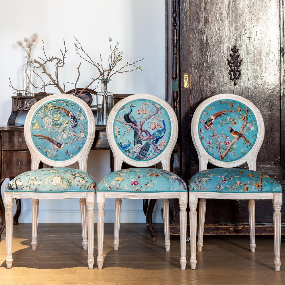 Стул из массива бука бирюзовый с изображением птиц и цветов Turquoise Beige Chinoiserie Peach Garden Chair