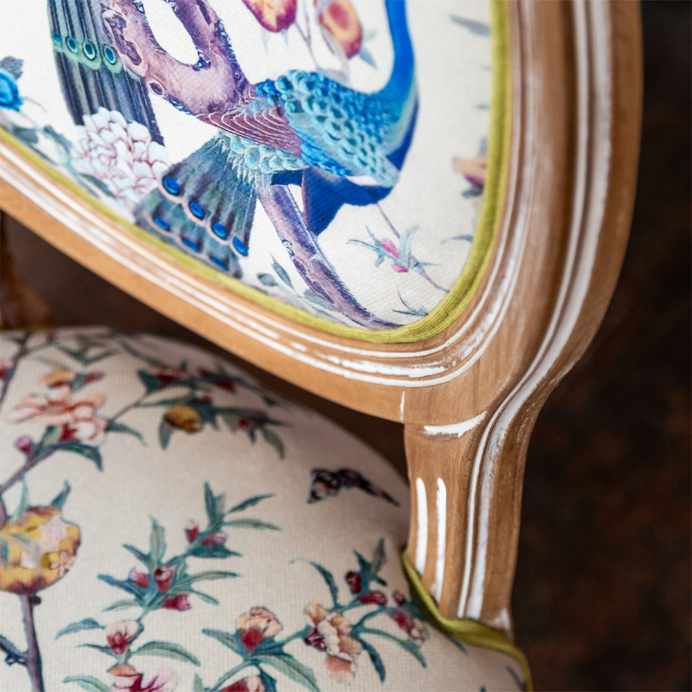 Стул из массива бука с изображением птиц и цветов Beige Green Chinoiserie Garden Chair