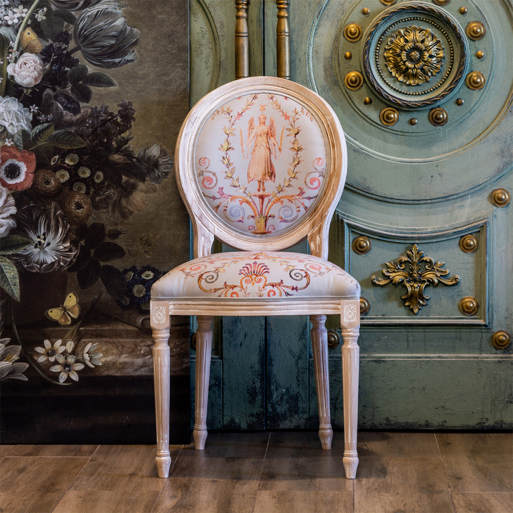 Стул из массива бука светло-серый с растительным орнаментом Raffael Angel Grey Chair