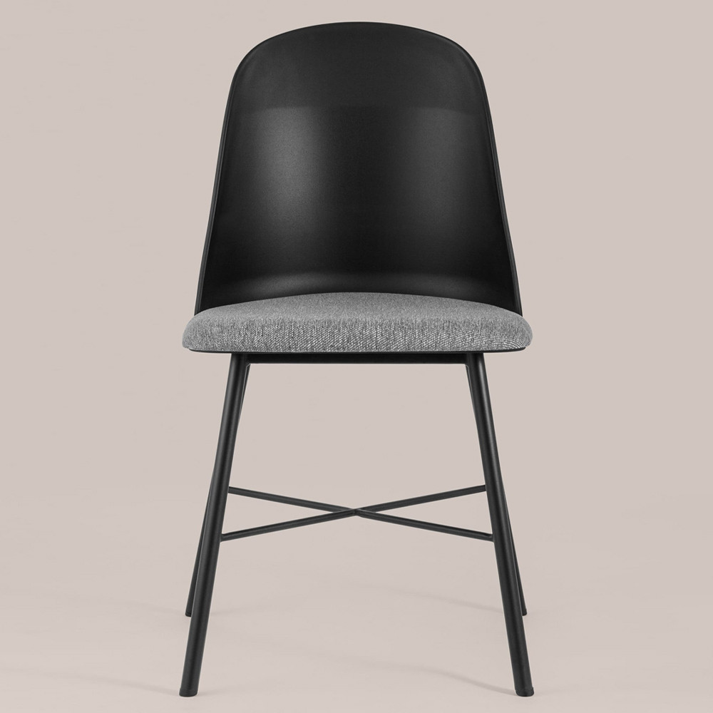 Стул из прочного пластика на металлическом основании Anora Black