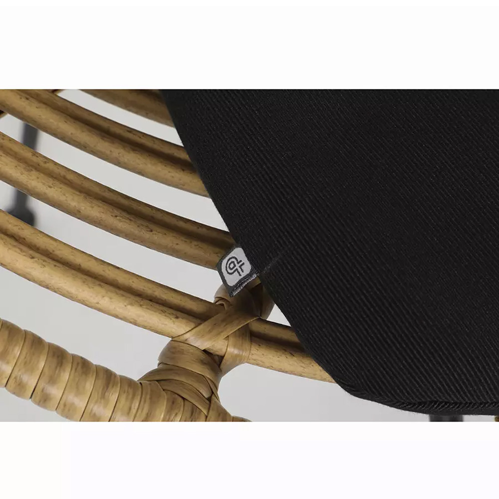 Стул круглый с ротанговым плетением Round Wicker Stool