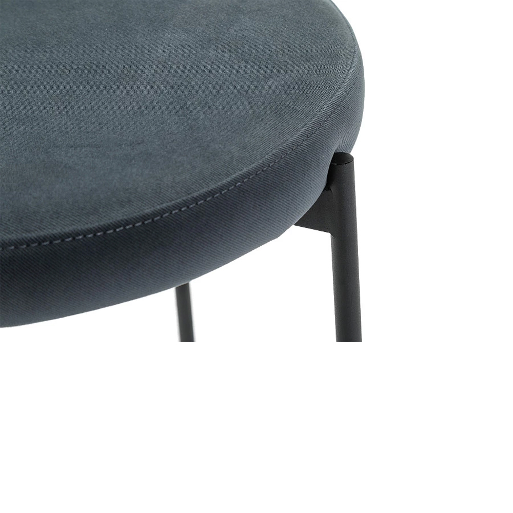 Стул металлический с мягкой спинкой и сиденьем из велюра Alfie Chair