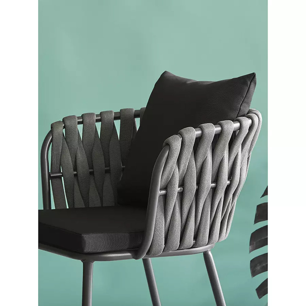 Стул мягкий с декором в виде плетеных лент на спинке и подлокотниках Semicircular Chair Decorated with Ribbons