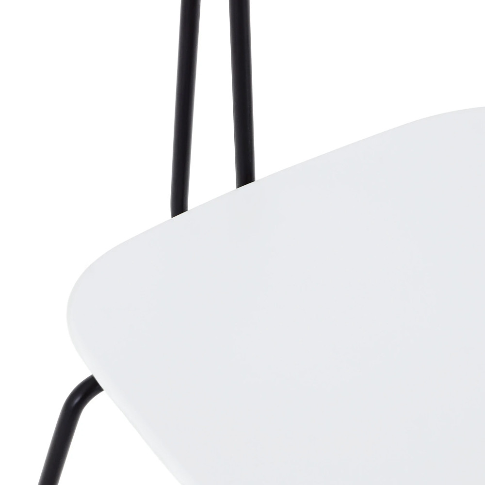 Стул на металлических ножках Travis Chair White