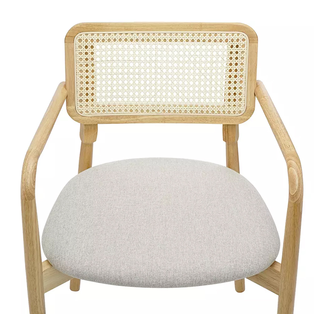 Стул обеденный с мягким сиденьем и спинкой из плетеного ротанга Wood and Textile Chair