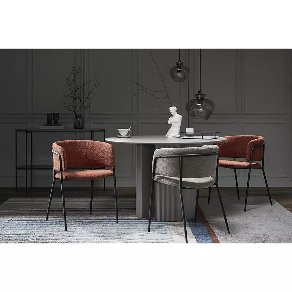 Стул полукруглый мягкий с буклированной обивкой Chair with Boucle Upholstery