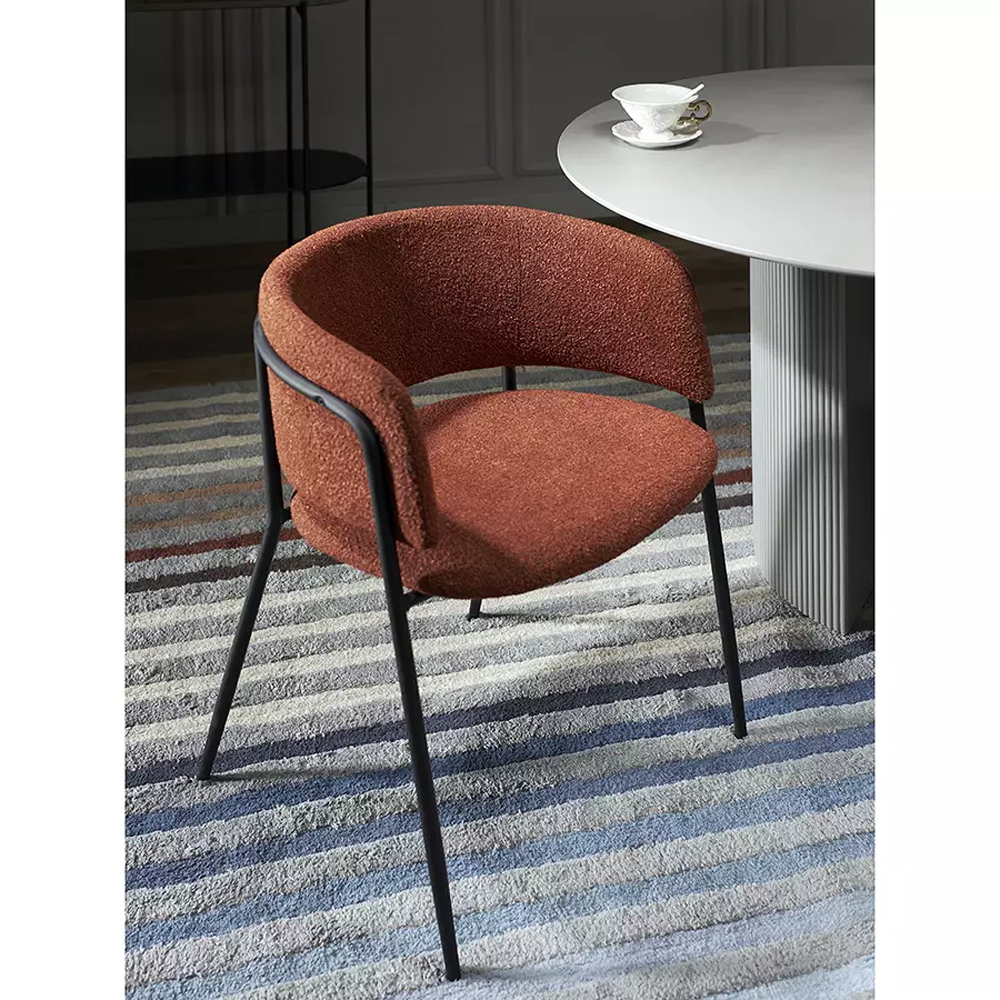 Стул полукруглый мягкий с буклированной обивкой Chair with Boucle Upholstery