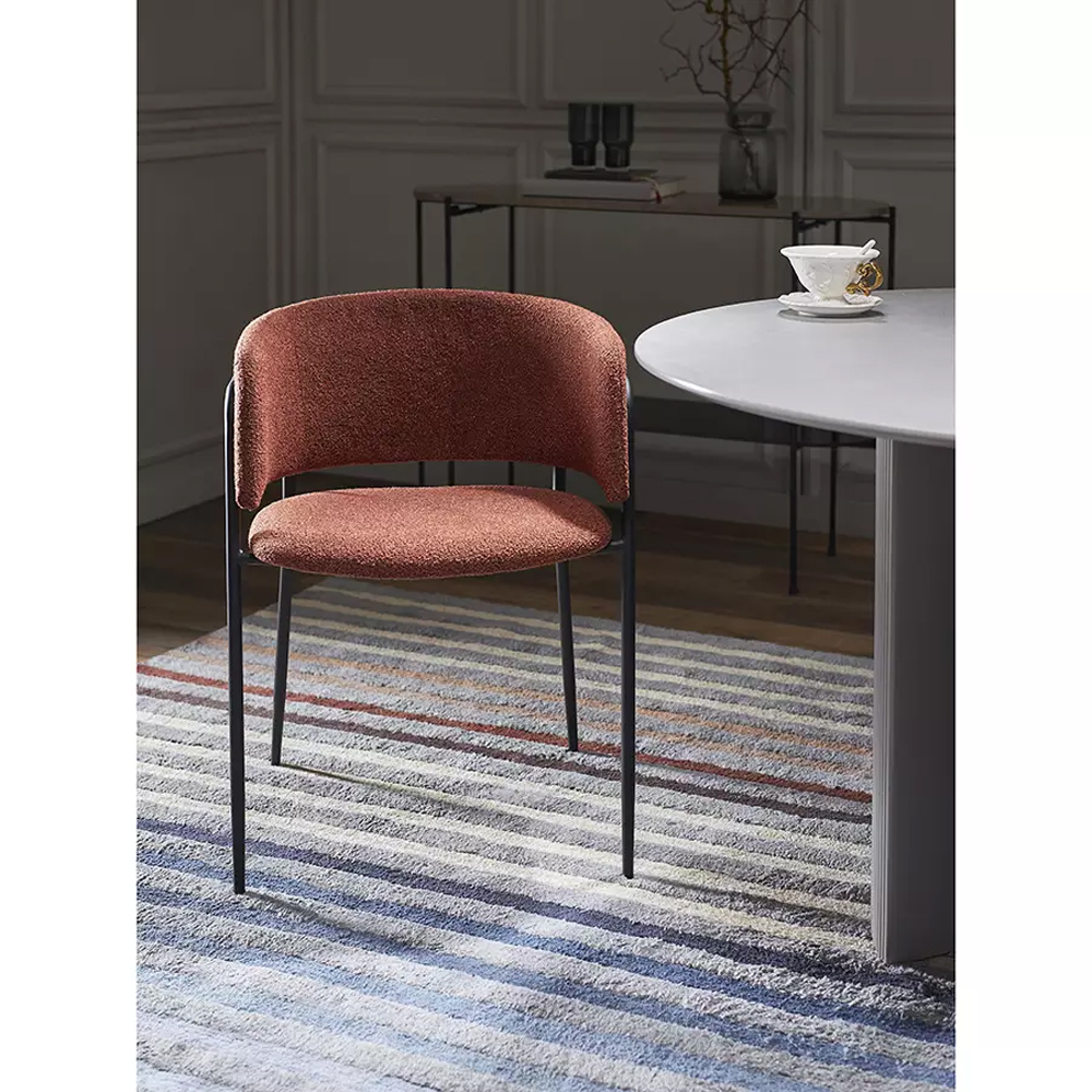 Стул полукруглый мягкий с буклированной обивкой Chair with Boucle Upholstery