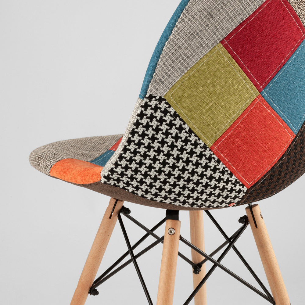 Стул с обивкой в технике пэчворк DSW