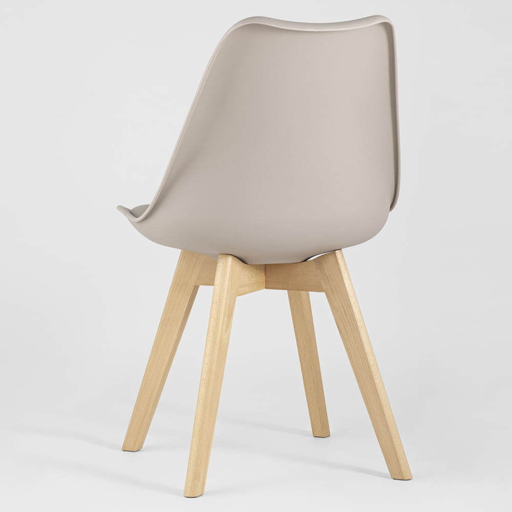 Стул с основой из пластика и мягким сиденьем Arvika Beige