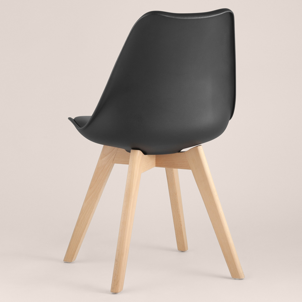 Стул с основой из пластика и мягким сиденьем Arvika Black