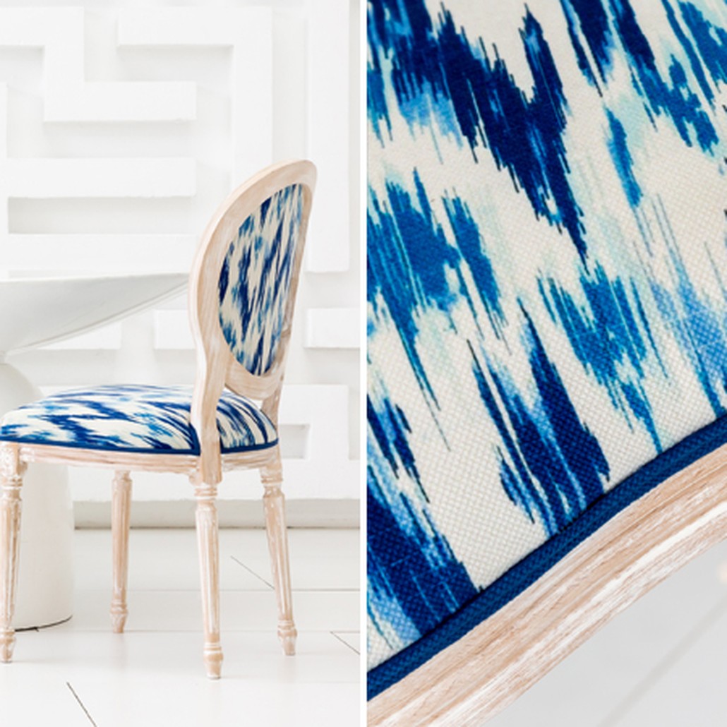 Стул с синим узором Ikat Pattern