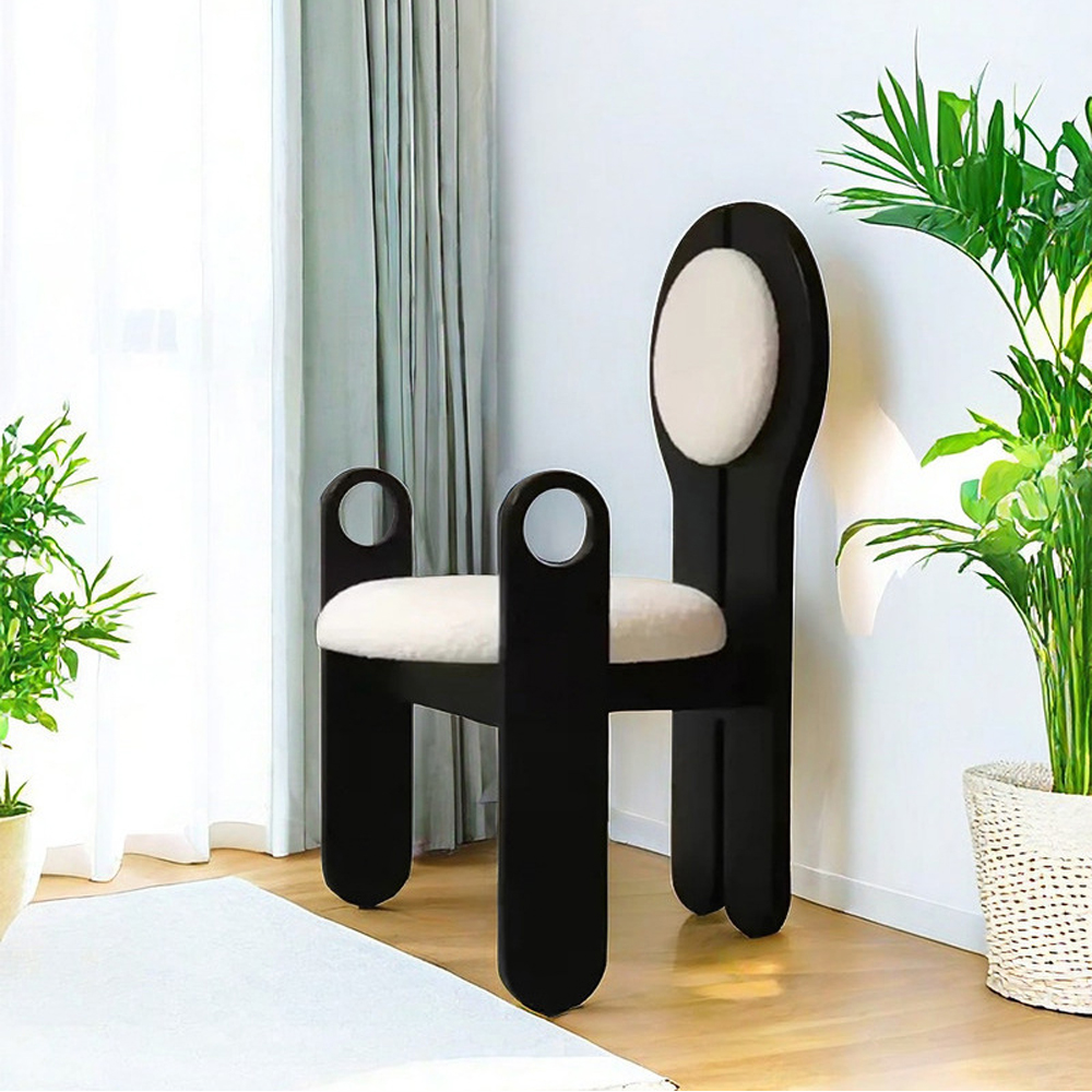 Стул черный из дерева с круглой спинкой Chair in Neoclassical Style
