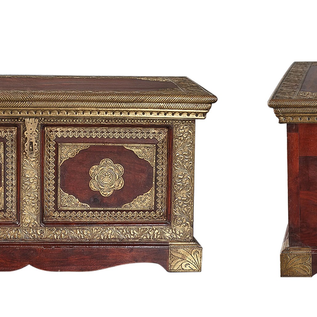Сундук с латунной чеканкой Kanta Indian Inlaid Chest