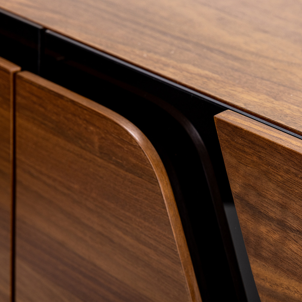 ТВ-тумба с узором из шпона на фасаде Sahara