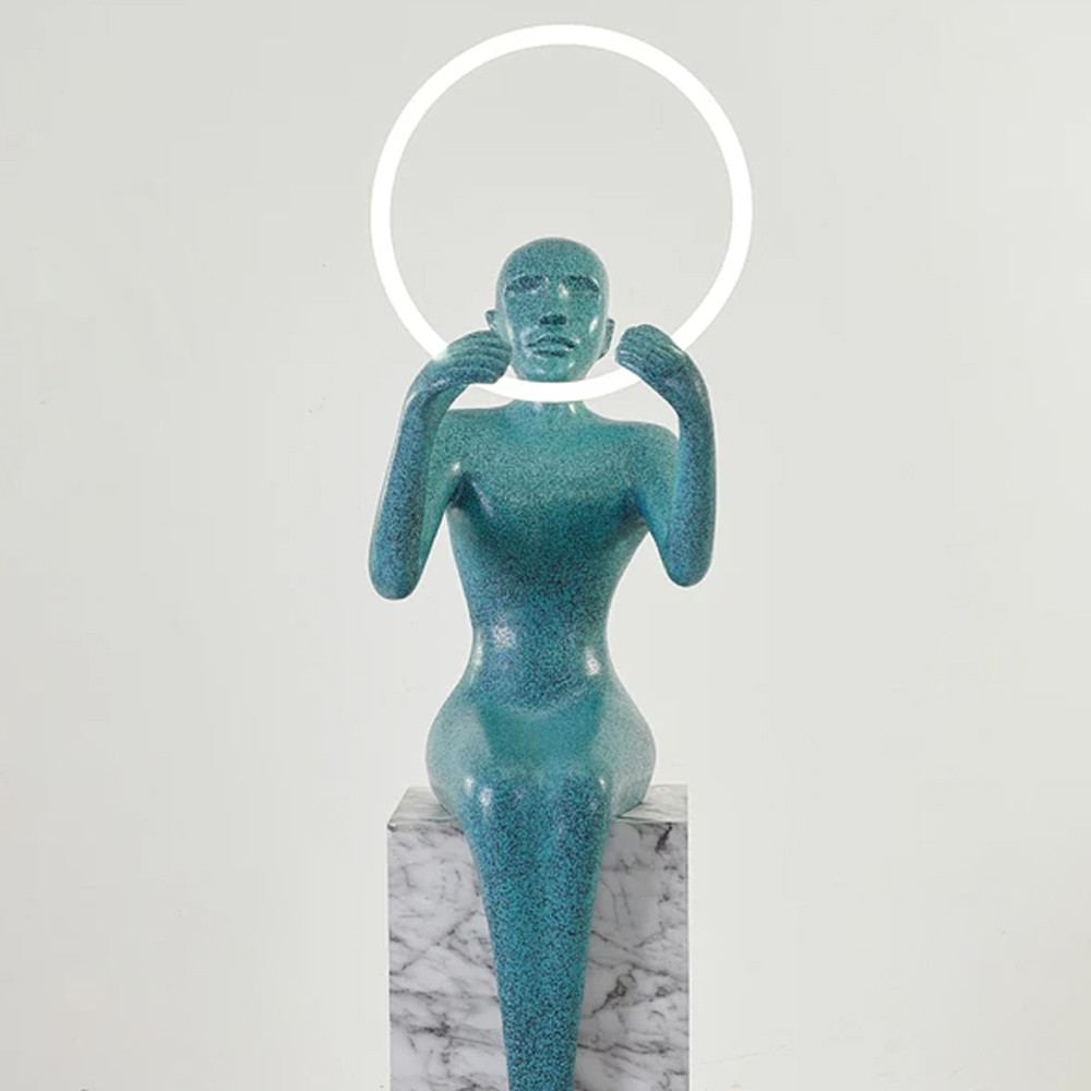 Торшер Statue In The Clouds Floor Lamp