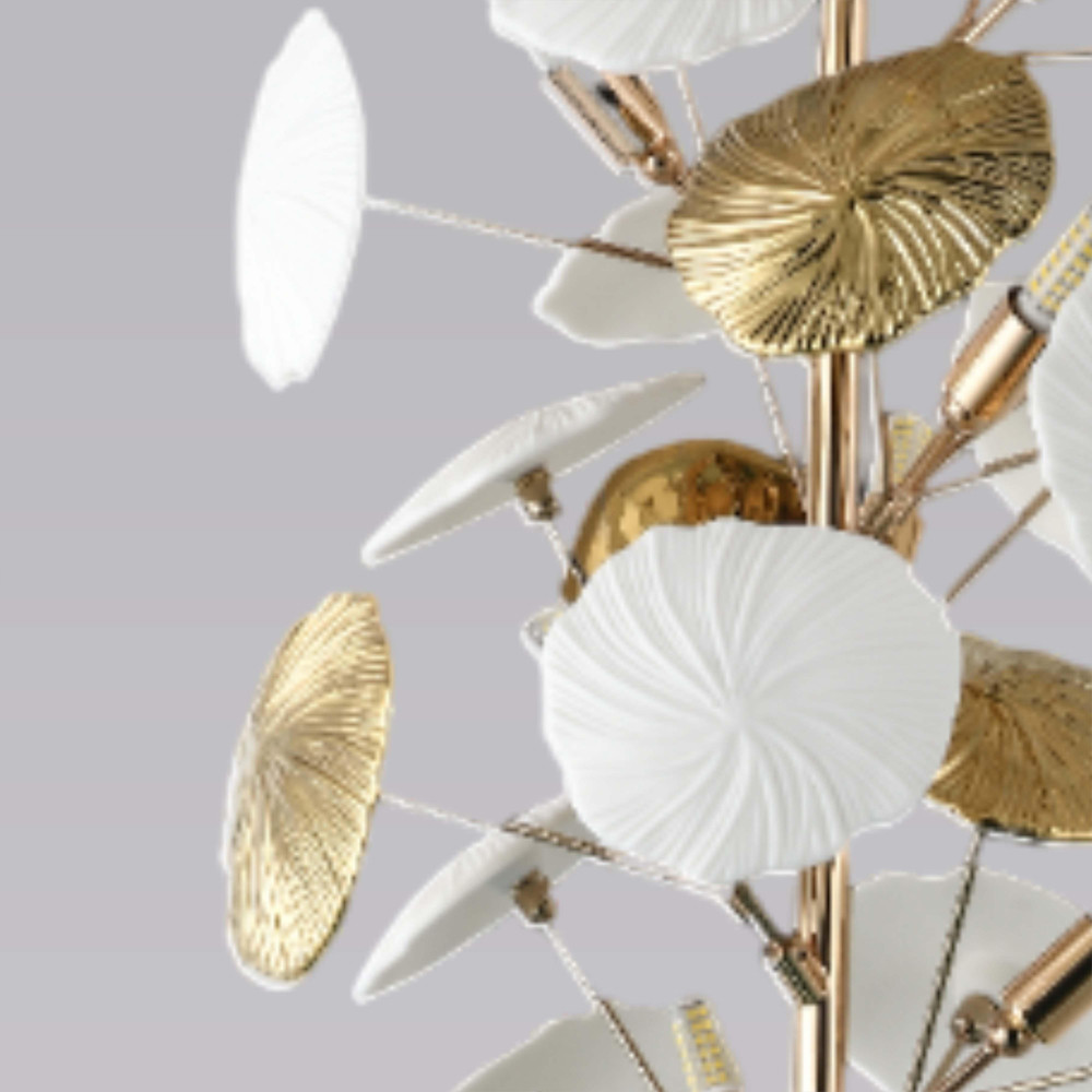 Торшер в виде белых и золотых цветов Bouquet of Light