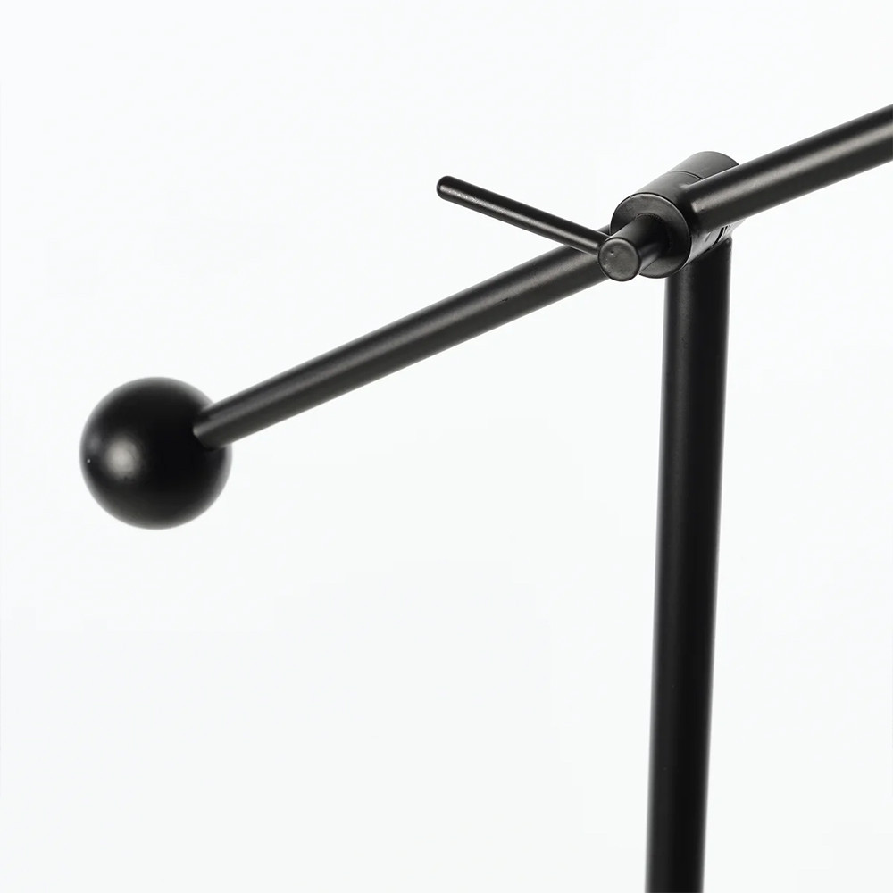 Торшер с поворотным плафоном Aracea Black Floor Lamp