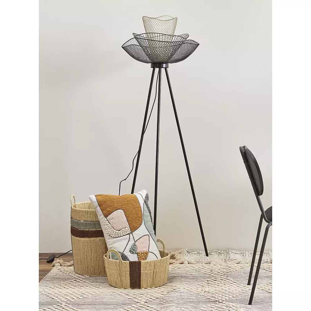 Торшер с трехъярусным плафоном из металлической сетки Metal Mesh Floor Lamp