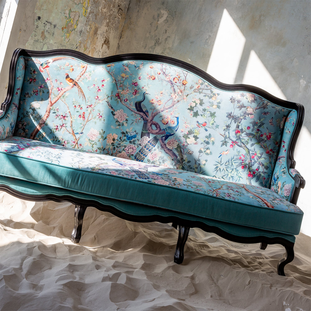 Трехместный диван из натурального бука бирюзовый с изображением птиц и цветов Turquoise Chinoiserie Garden Sofa
