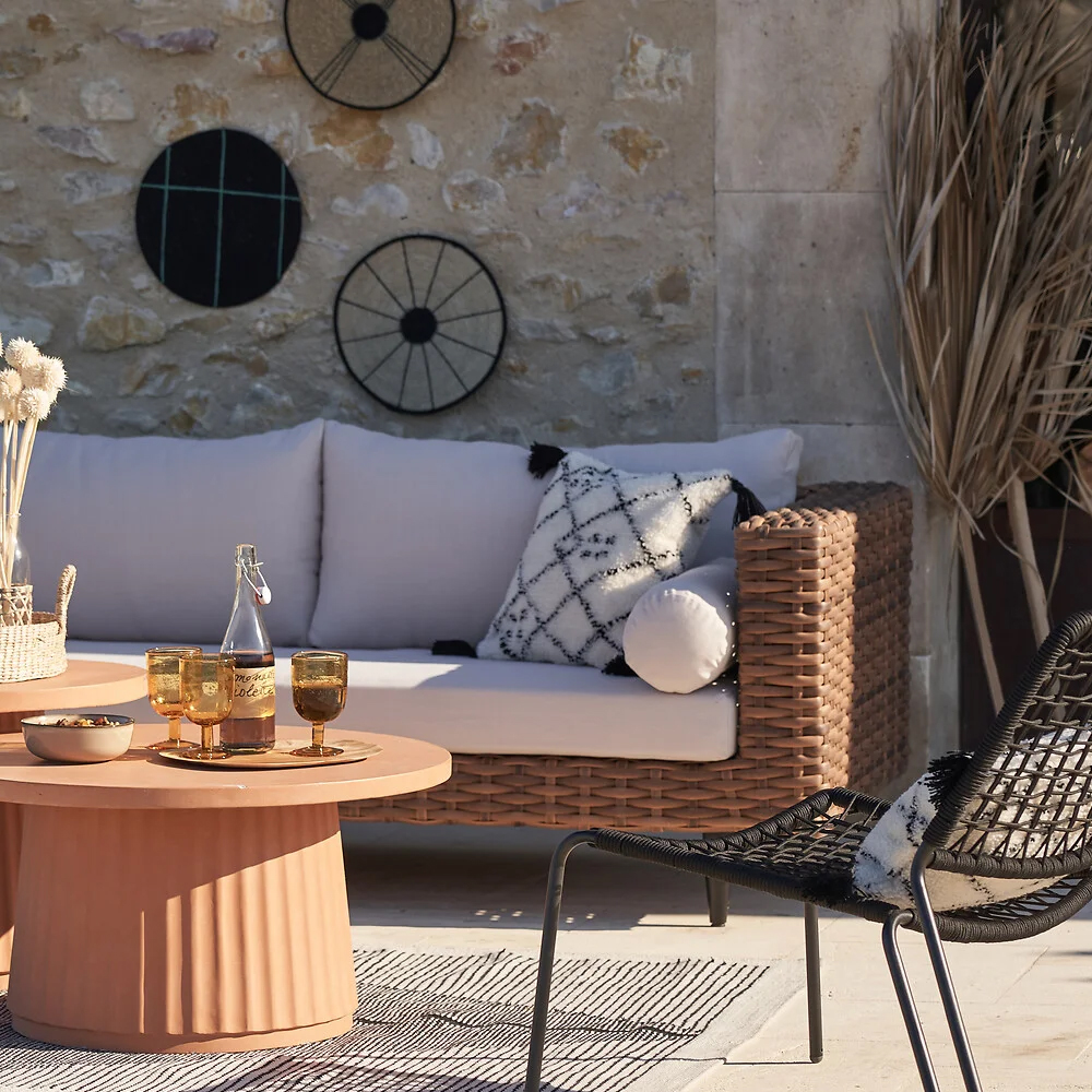 Трехместный садовый диван из плетеного пластика Matteo