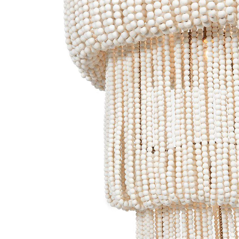 Трехъярусная люстра с подвесками из круглых деревянных бусин белая White Beads Three-tier Chandelier