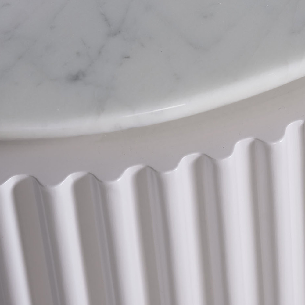 Тумбочка белая овальная с мраморной столешницей Thoroughbass