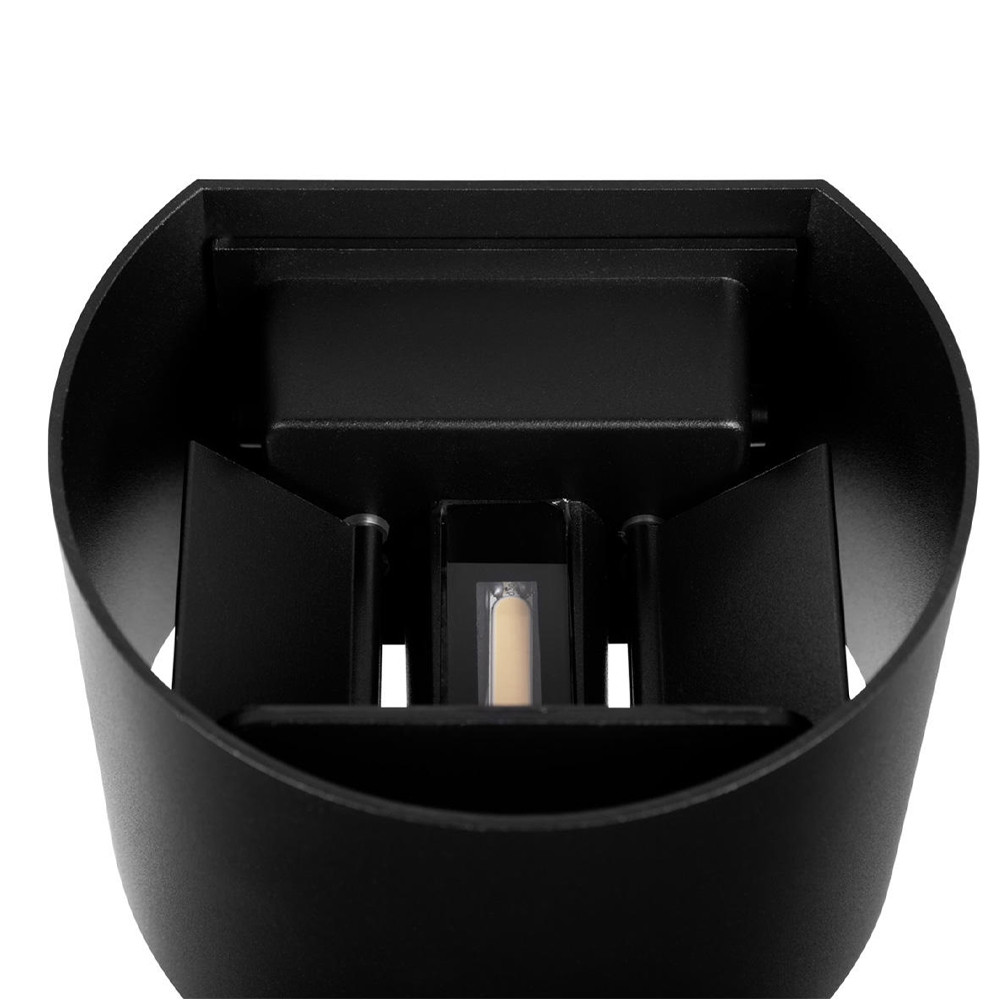 Уличный настенный светильник цилиндрической формы черного цвета из металла Urban Minimalist