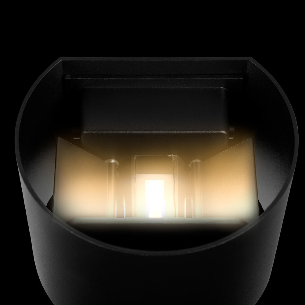 Уличный настенный светильник цилиндрической формы черного цвета из металла Urban Minimalist