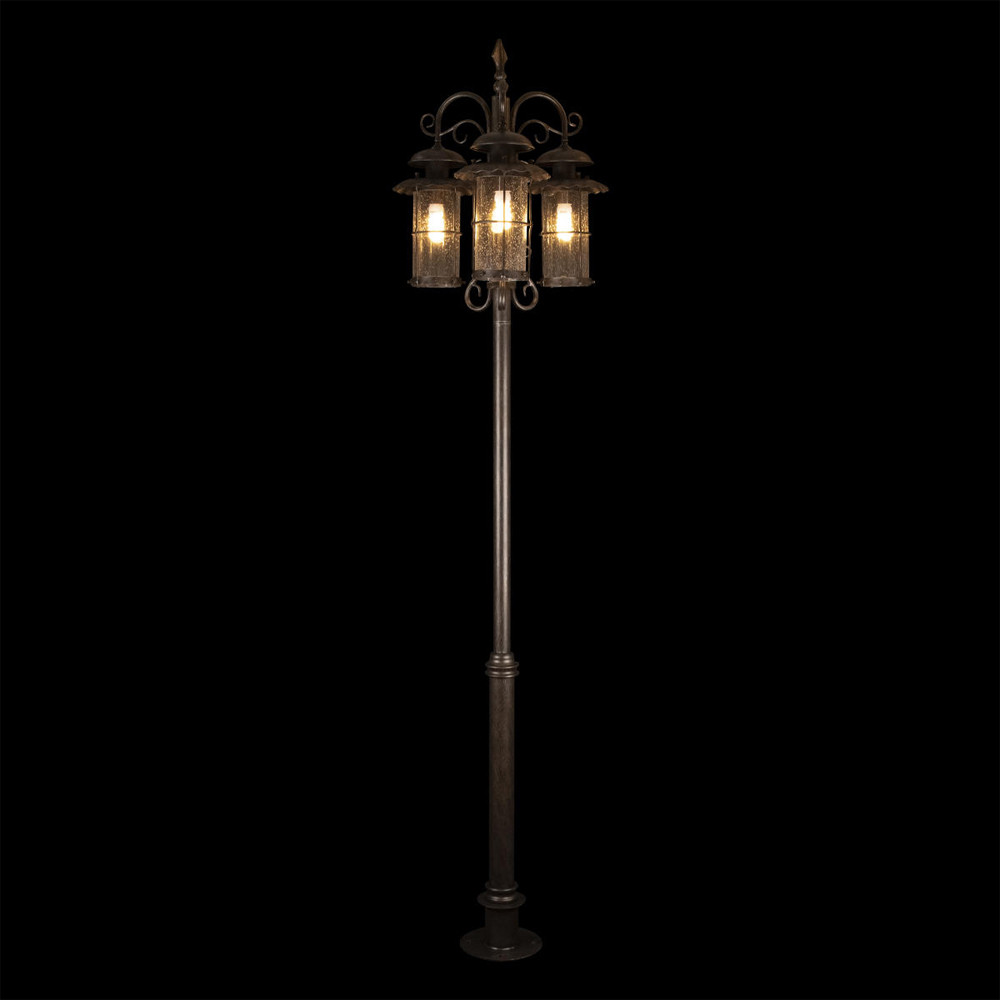 Уличный фонарь с тремя стеклянными плафонами и коваными элементами Elysian Lanterns