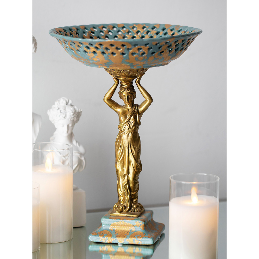 Фарфоровая чаша с девушкой Marlo Turi