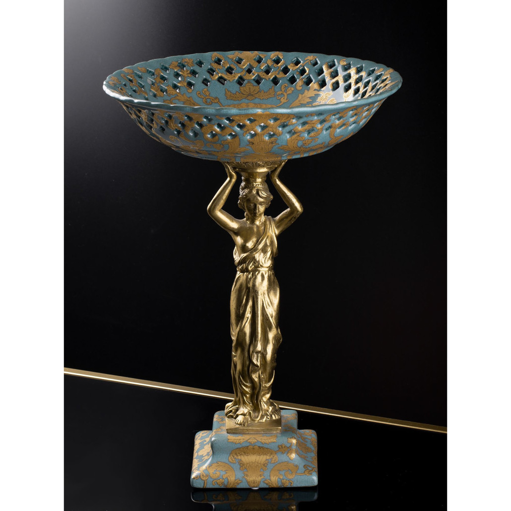 Фарфоровая чаша с девушкой Marlo Turi