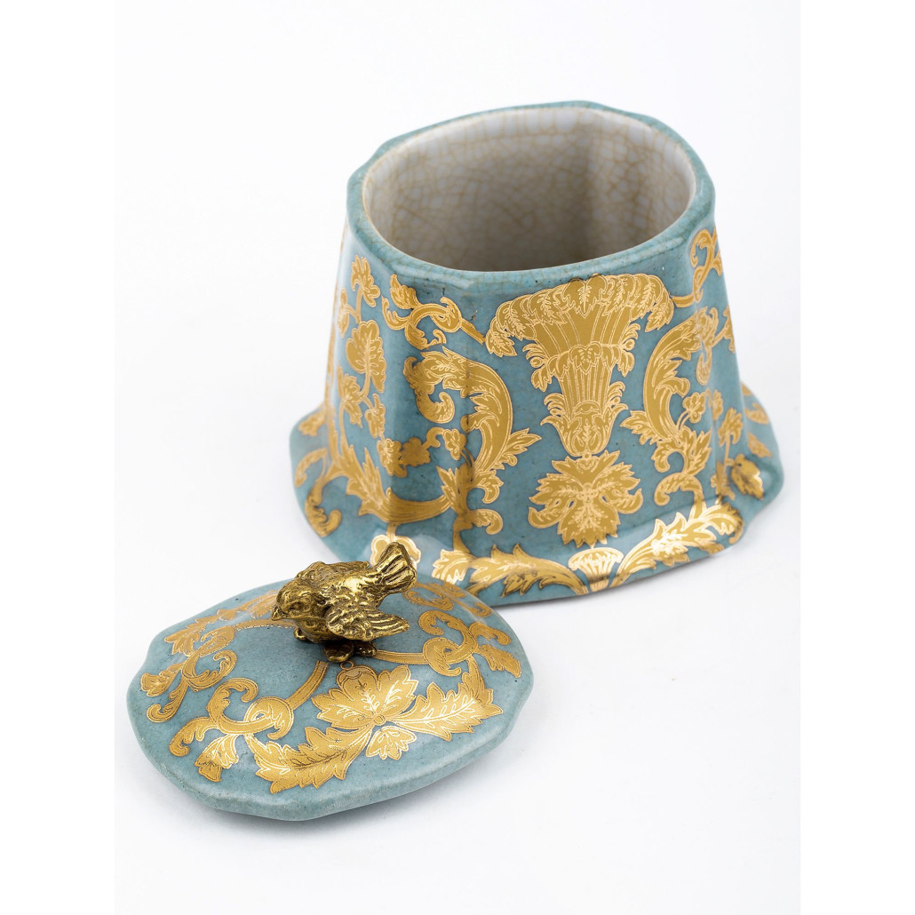 Фарфоровая шкатулка Cone