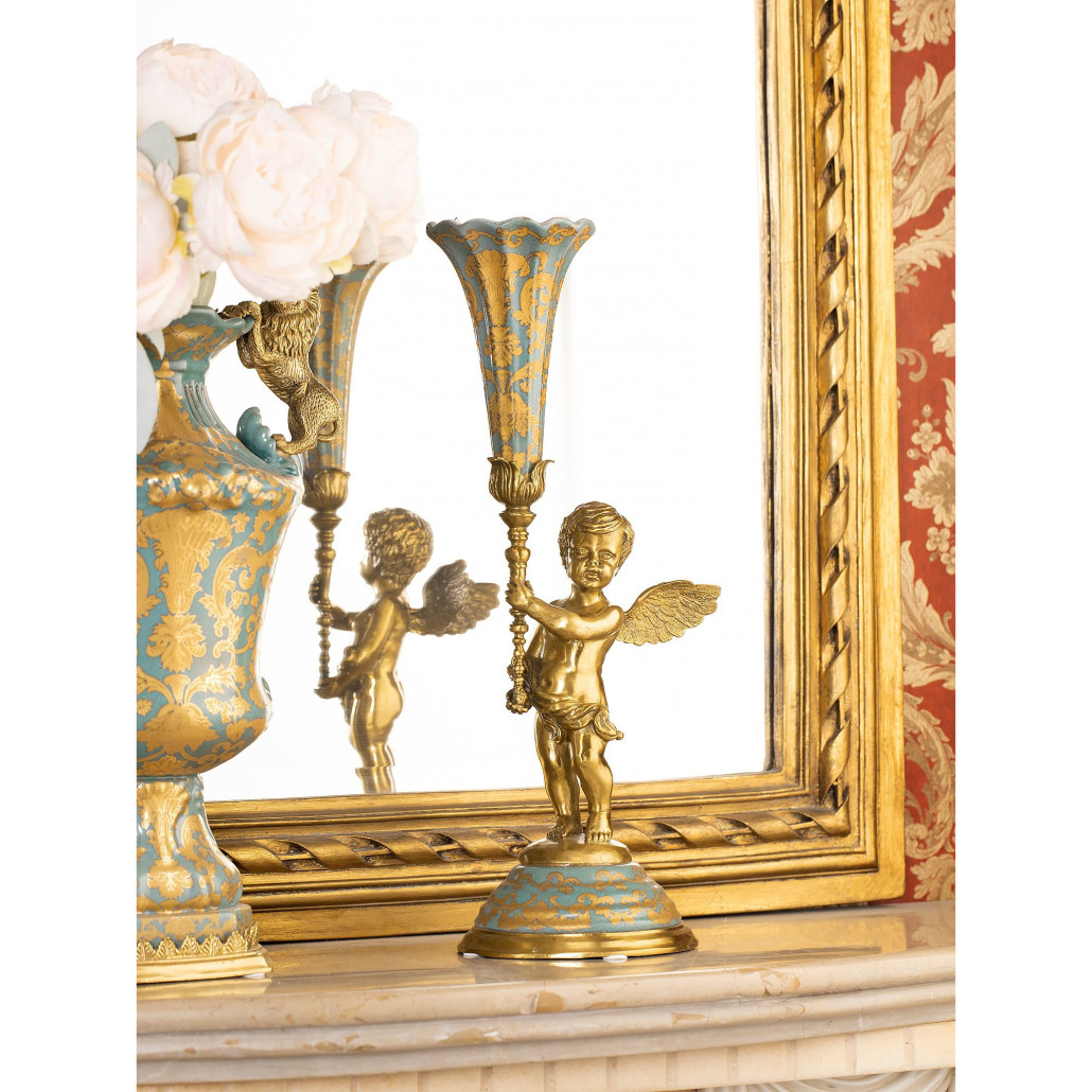 Фарфоровый подсвечник Во власти ангела Cert