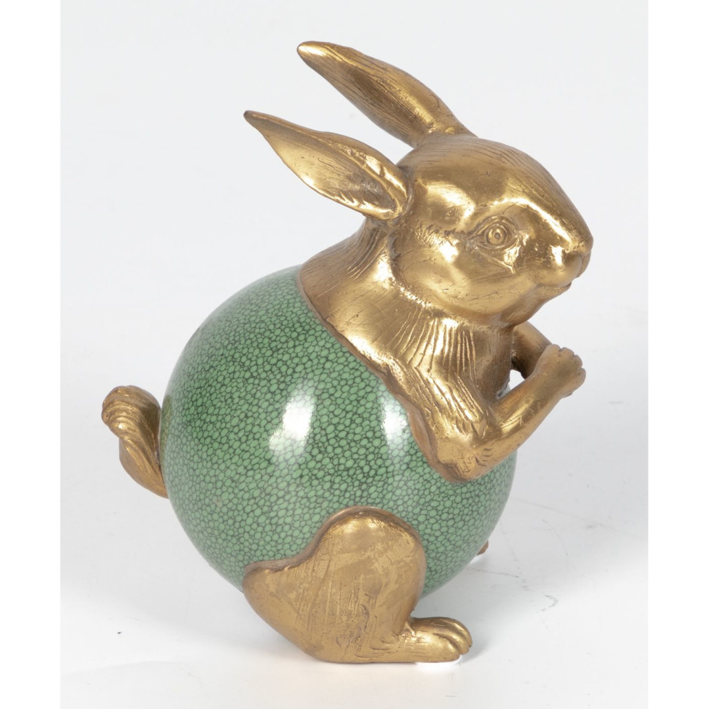 Фигурка A rabbit in a shell