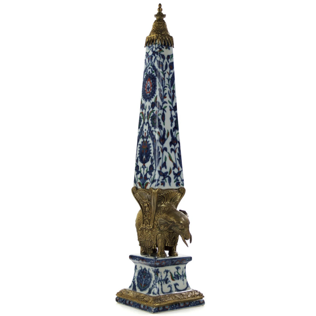 Фигурка The erected obelisk