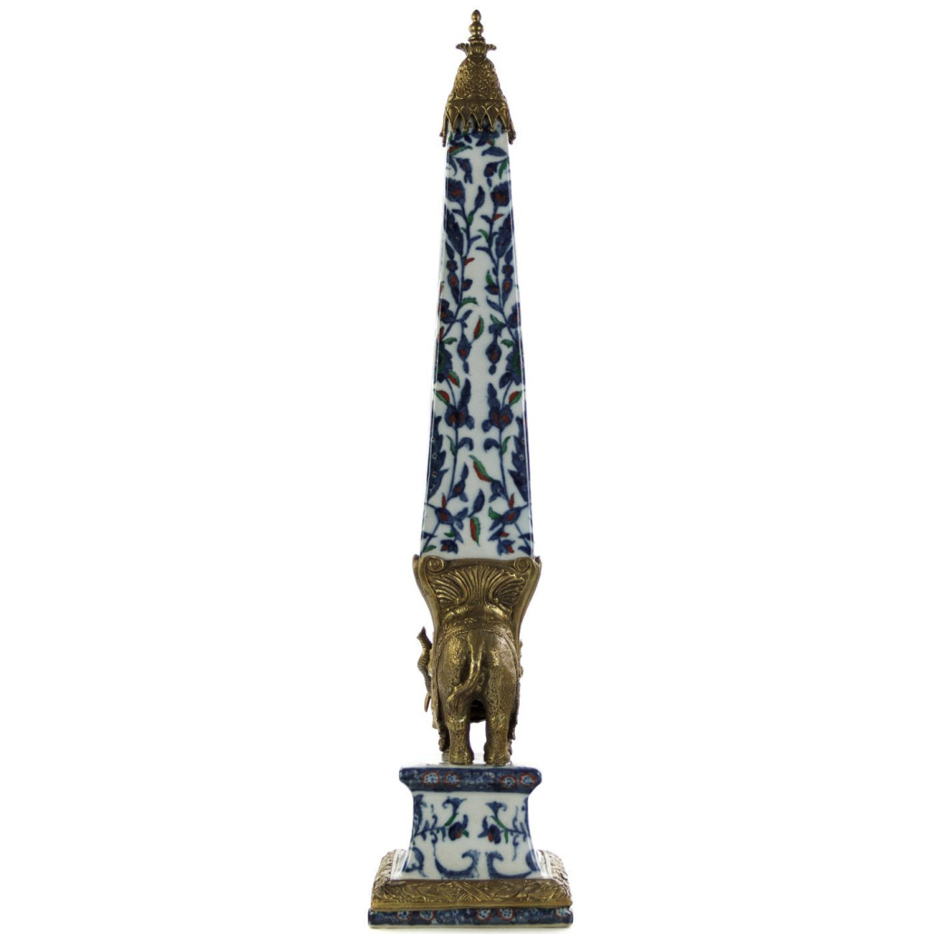 Фигурка The erected obelisk