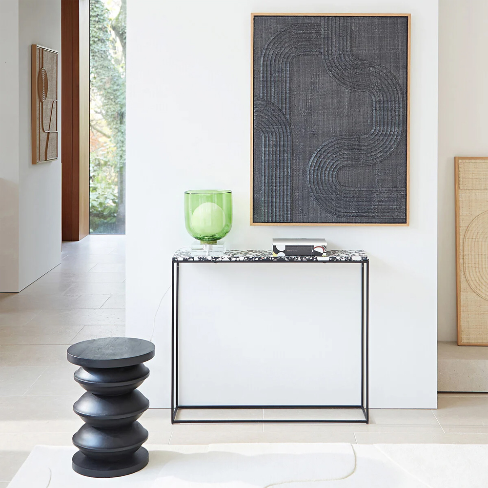 Фигурный приставной столик черного цвета AMORPHOUS