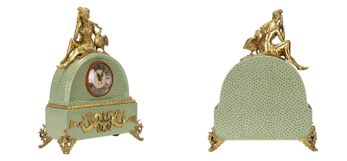 Часы зеленые фарфоровые с бронзовой фигуркой Watch