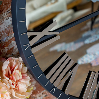Часы настенные зеркальные с серебряным металлическим циферблатом Mirror Tower Clock