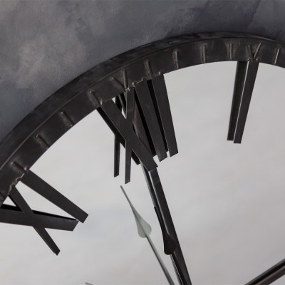 Часы настенные зеркальные с чёрным металлическим циферблатом Mirror Tower Clock