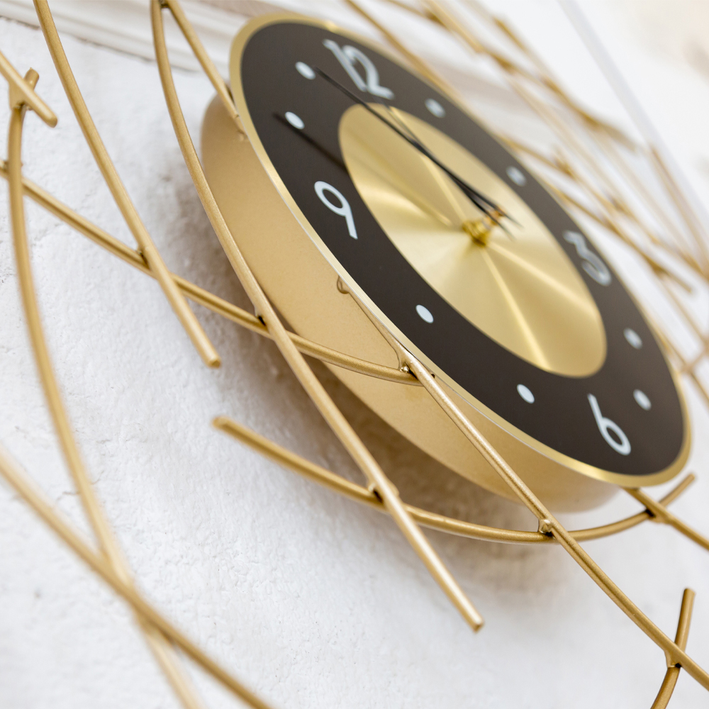 Часы настенные из металла с чёрным циферблатом Current Time