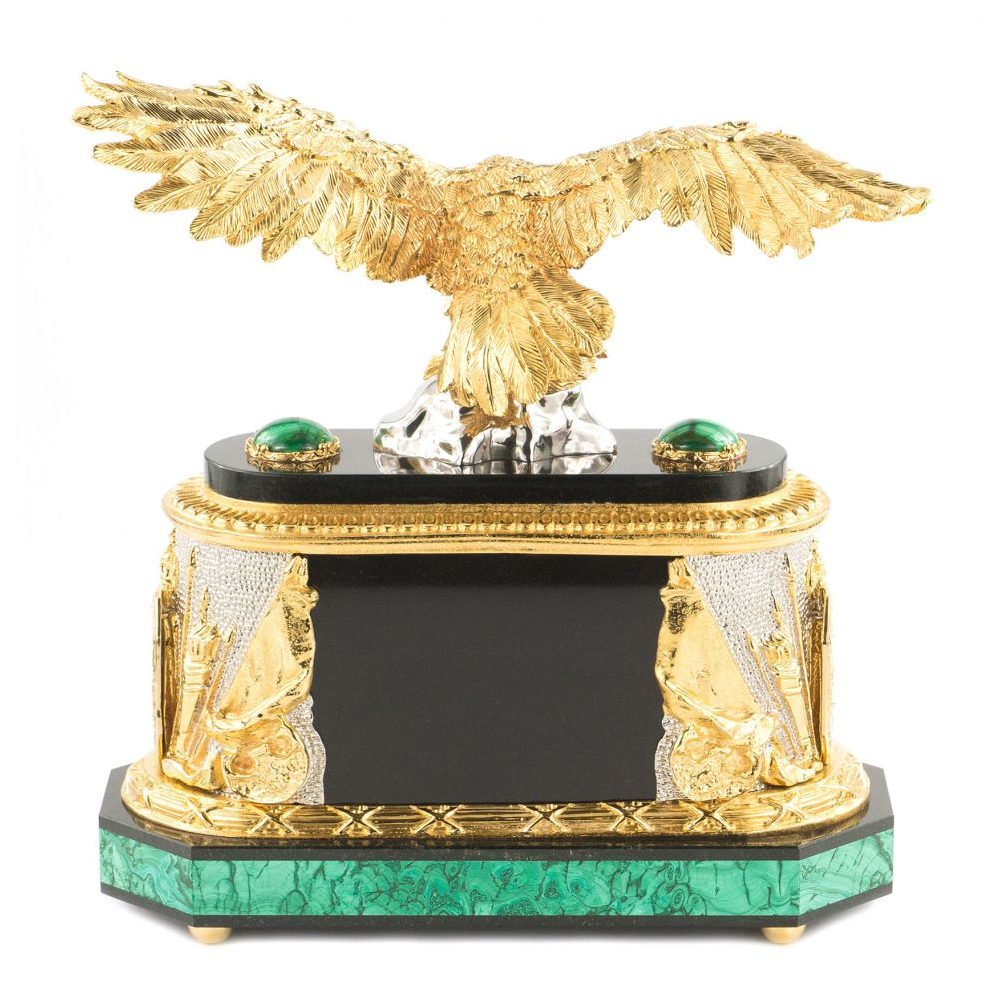 Часы настольные из натурального камня Малахит с декором в виде орла в подарочной коробке Eagle Stone Clock