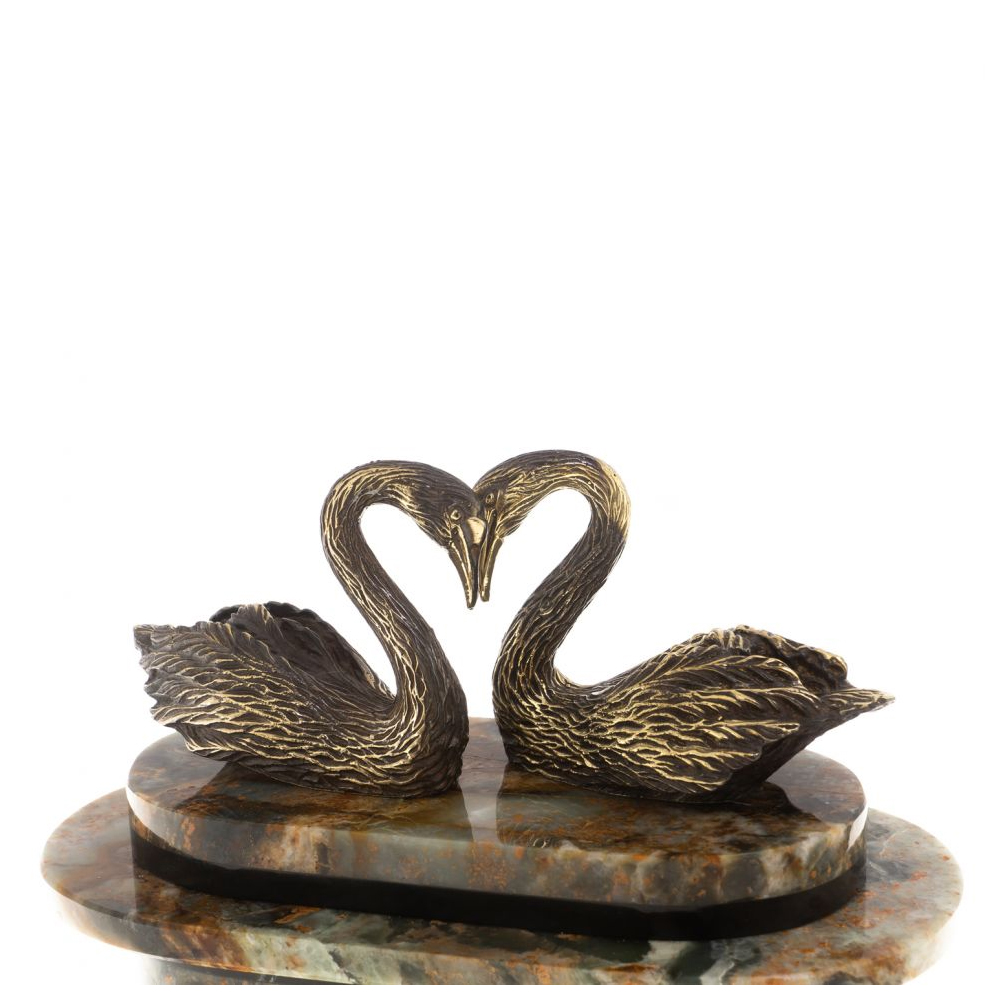 Часы настольные из натурального камня с декором в виде двух лебедей Swans Stone Clock