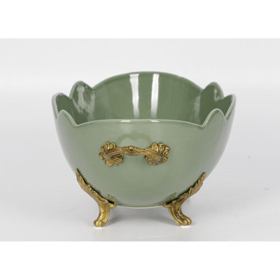 Чаша зеленого цвета из фарфора с волнообразным краем Eden Garden porcelain and bronze