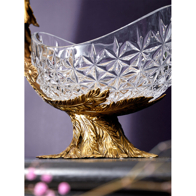 Чаша из прозрачного стекла на бронзовой подставке в виде павлина с рельефным хвостом Eden Garden
